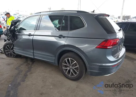 2019 Volkswagen Tiguan 2.0T Se/2.0T Sel/2.0T Sel R-Line/2.0T Sel R-Line Black из США, поврежденный, VIN 3VV3B7AX5KM161599